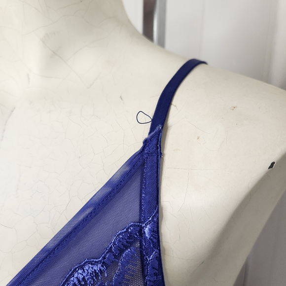 Calvin Klein Blue Sheer Lace Bralette Bra Size Medium Sexy Lingerie - Picture 6 of 8